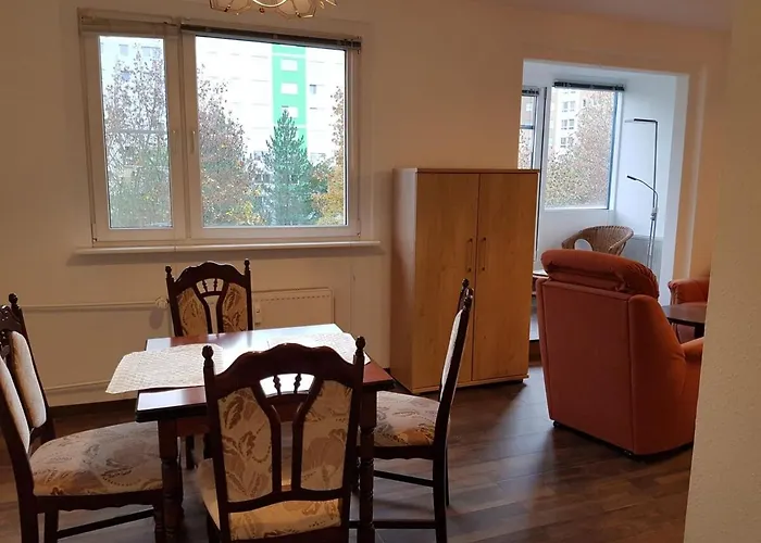 Am Landschaftsschutzgebiet, 3 Zimmer, Mietvertrag Obligatorisch アパート