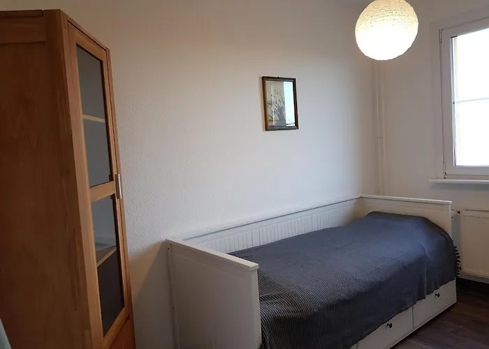 アパート Am Landschaftsschutzgebiet, 3 Zimmer, Mietvertrag Obligatorisch ハレ