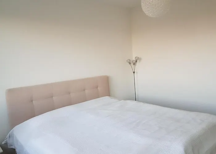 アパート Am Landschaftsschutzgebiet, 3 Zimmer, Mietvertrag Obligatorisch *